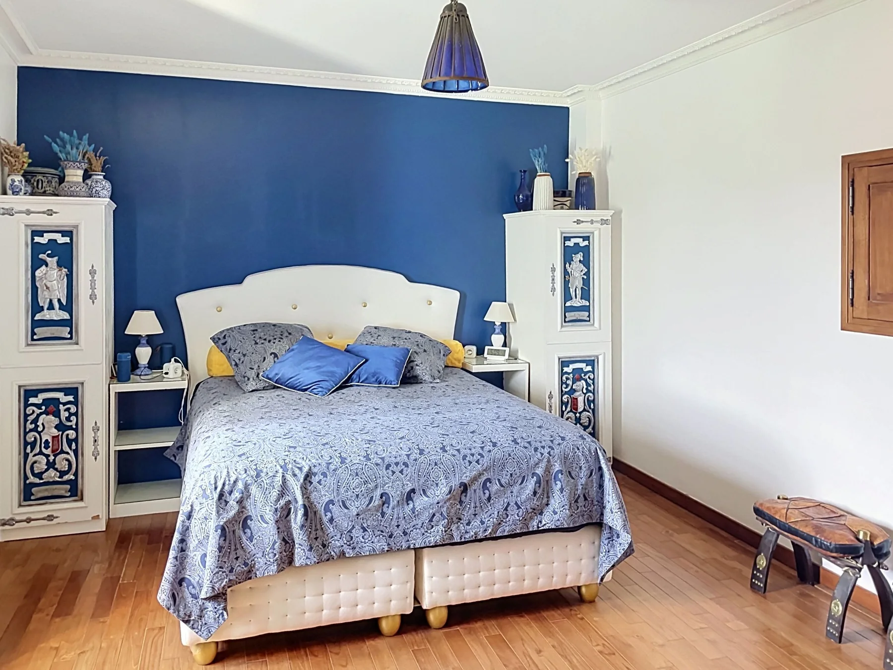 Chambre bleue de La Douce France Trianon