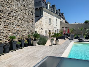 La Douce France - Trianon place picture