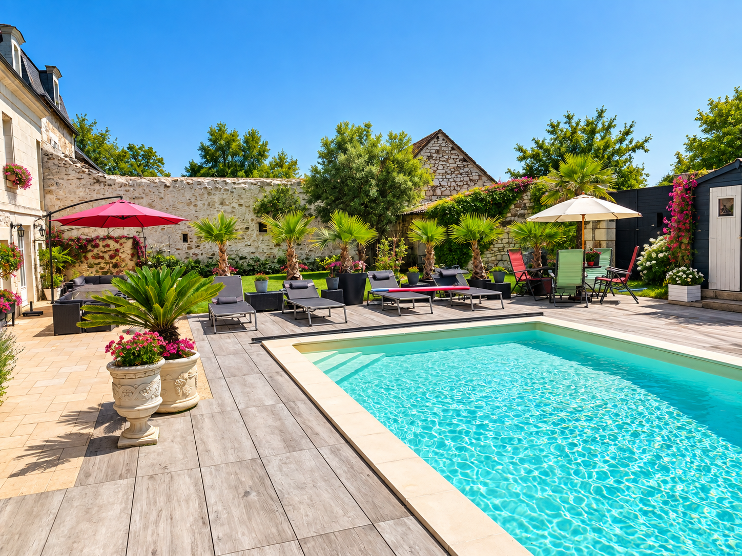 Piscine au sel et jardin à Chinon